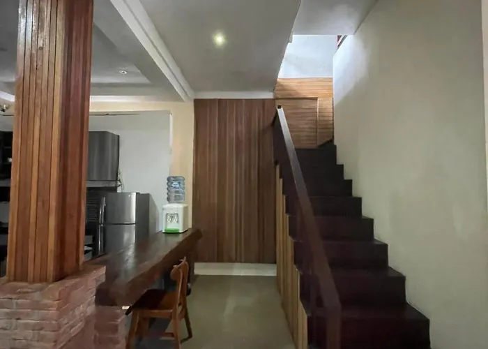 Tanya Selamat Villa